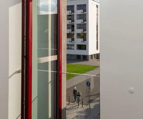 Am Bauhaus Apartment *